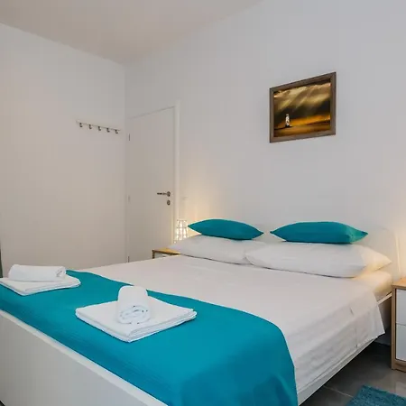 Apartment Ujakovic Kastela