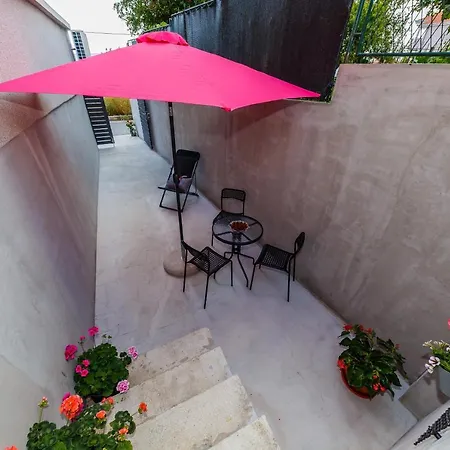 Ujakovic Apartment