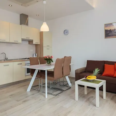 Ujakovic Apartment