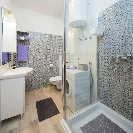 Apartament Ujakovic Kaštela