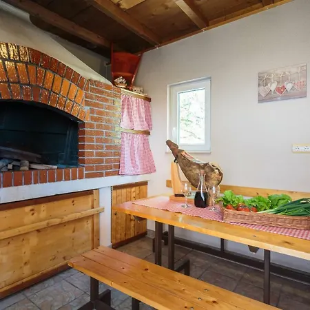 Apartament Ujakovic Kaštela