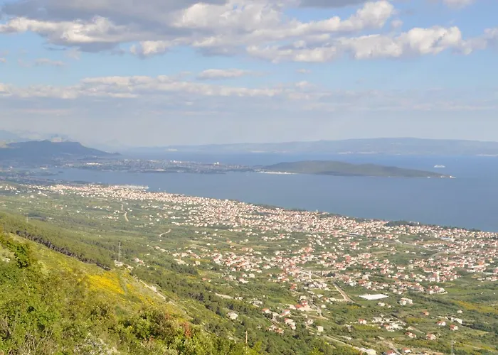 Ujakovic * Kaštela