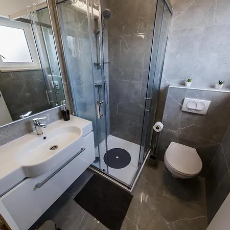 Ujakovic Apartament